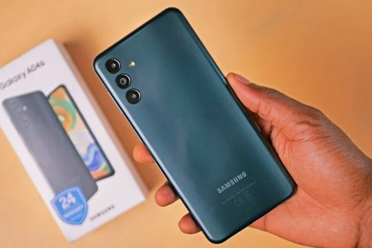 Đã đến lúc người dùng tránh mua hai mẫu điện thoại Galaxy giá rẻ này