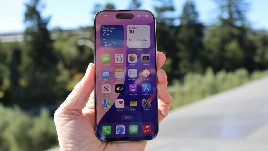 iPhone 17 Pro với màn hình bo góc đặc trưng