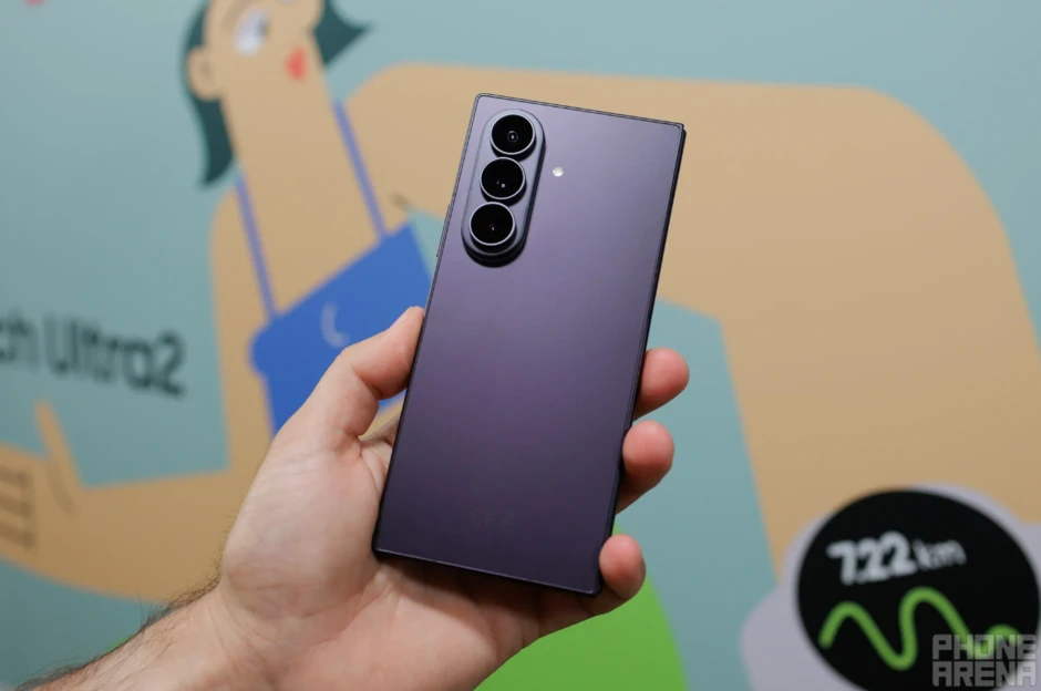 Galaxy Z Fold 8 Ultra dành cho ai? Galaxy Z Fold 8 Ultra dành cho ai?
