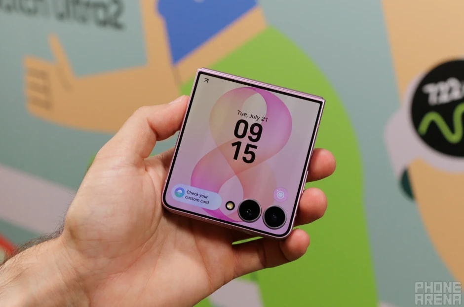 Galaxy Z Fold 8 Ultra dành cho ai? Galaxy Z Fold 8 Ultra dành cho ai?
