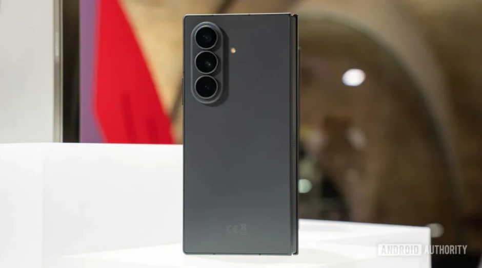 Galaxy Z Fold 8 Ultra ra mắt: Giá từ 52,99 triệu đồng, nâng cấp toàn diện