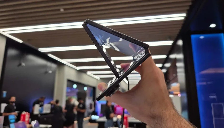 Galaxy Z Wide Fold là sự thay thế hoàn hảo cho điện thoại màn hình gập ba