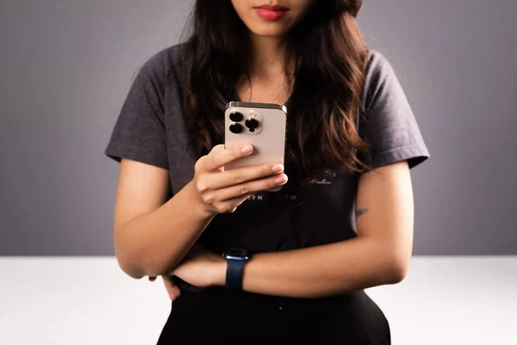 Giá mới của iPhone 14 Pro Max khiến smartphone tầm trung “khó sống” Giá mới của iPhone 14 Pro Max khiến smartphone tầm trung “khó sống”