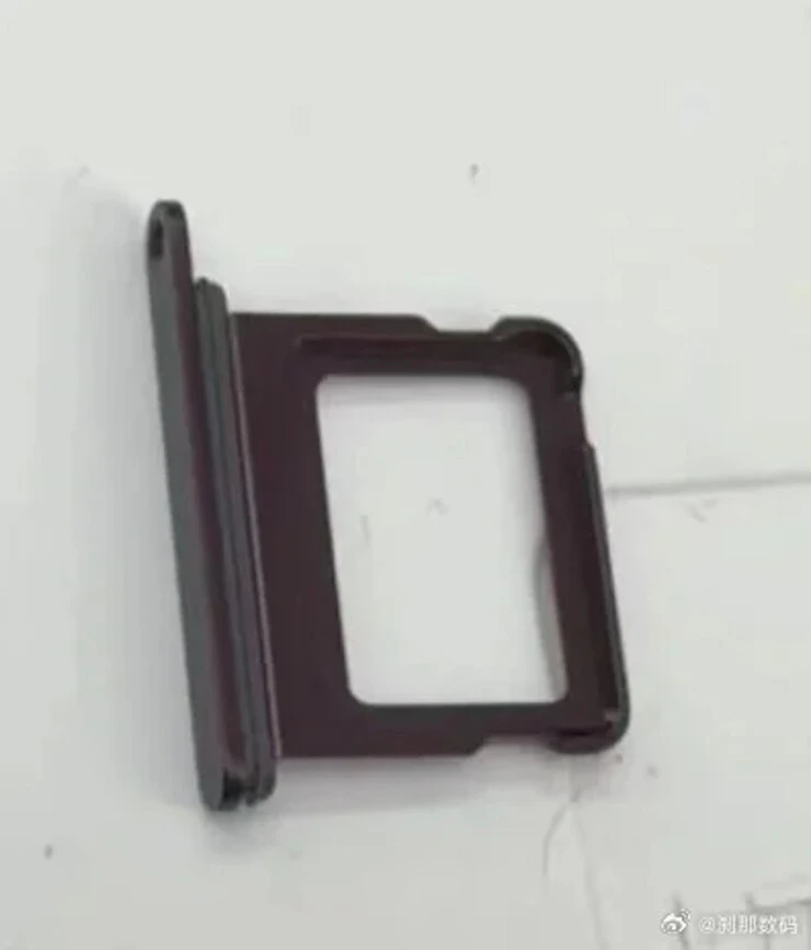 Hình ảnh rò rỉ hé lộ iPhone 18 Pro với màu đẹp nhất từ trước đến nay