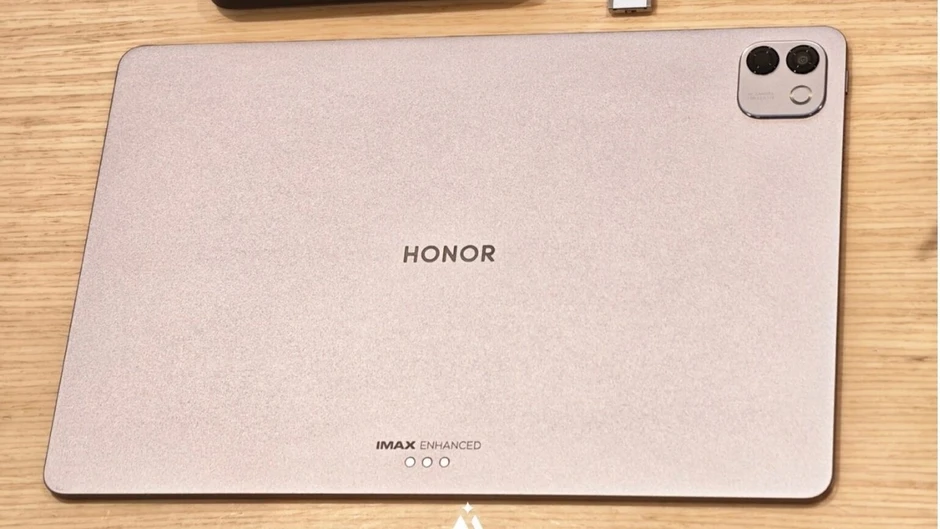 HONOR MagicPad 3 Pro 12.3 inch lộ ảnh thực tế: Dày 4,8 mm, màn OLED viền mỏng