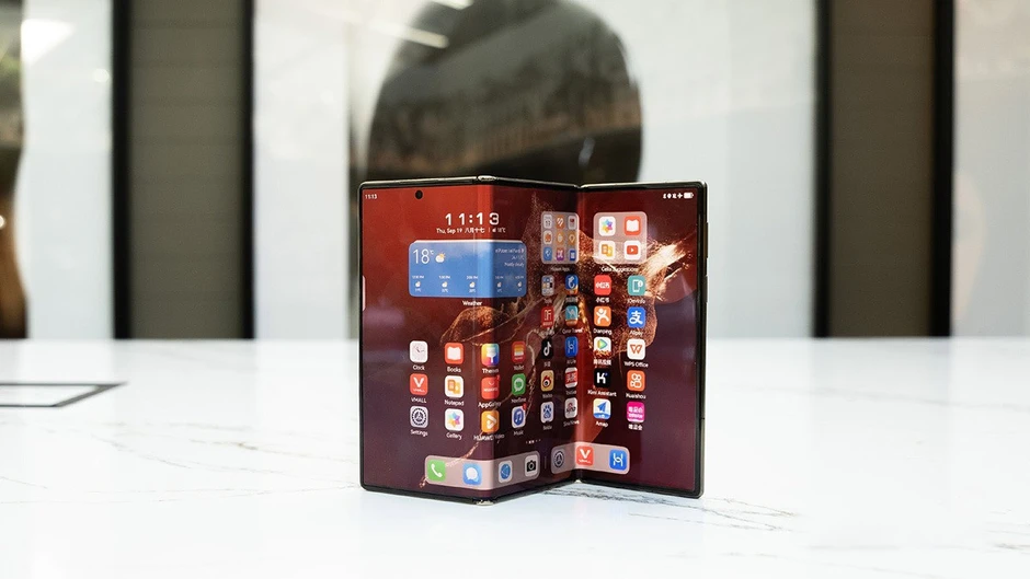 Huawei Mate XT 2 sẽ có pin lớn hơn, bản lề bền bỉ hơn Huawei Mate XT 2 sẽ có pin lớn hơn, bản lề bền bỉ hơn