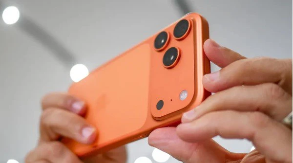 iPhone 17 Pro Max thua chiếc smartphone này thảm hại về thời lượng pin
