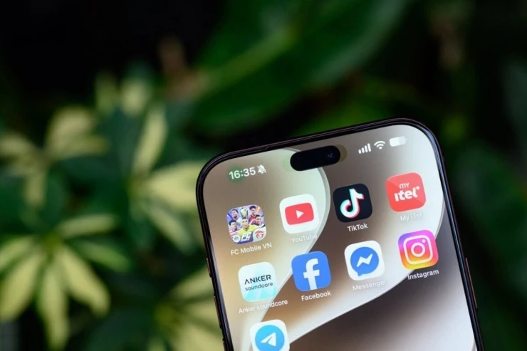 iPhone 18 Pro gặp lỗi Face ID, người dùng đòi hoàn tiền