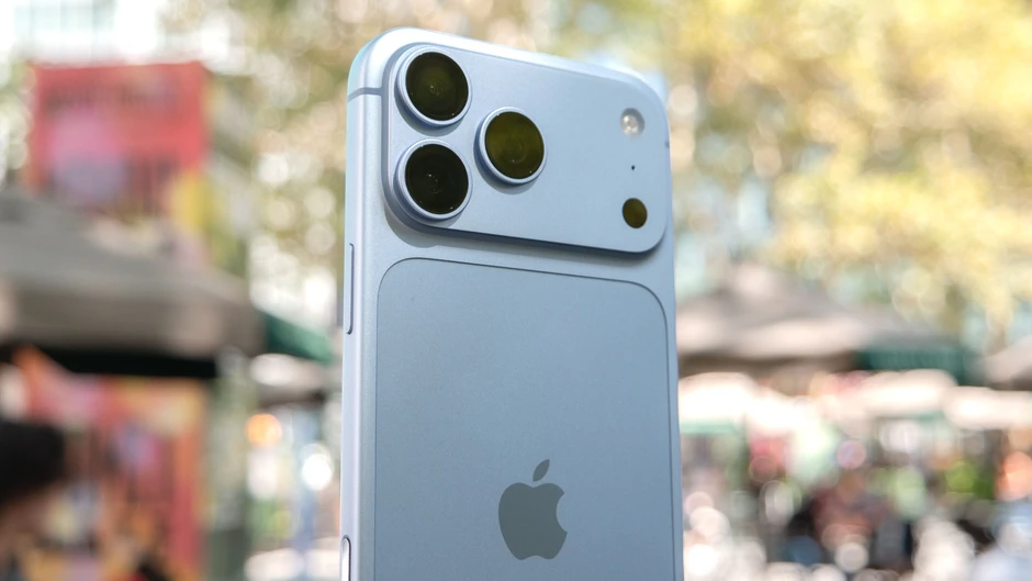 iPhone 18 Pro Max: Màn hình 6.9 inch và camera nâng cấp mạnh mẽ