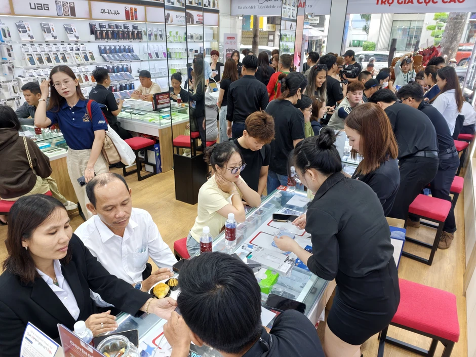 iPhone 18 Pro và Pro Max chính thức mở bán tại Việt Nam: Cháy hàng trong phút mốt