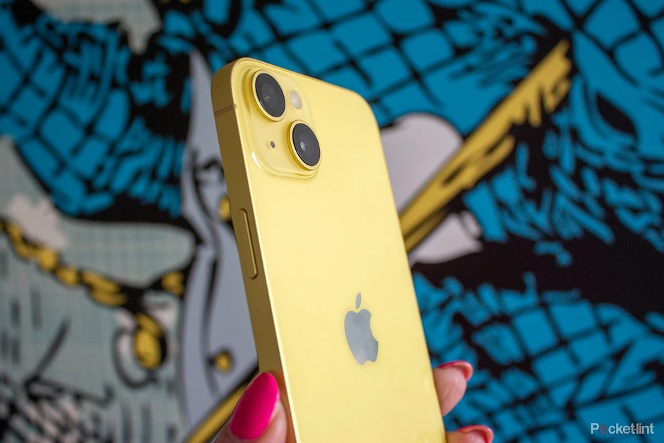 iPhone 14 giảm giá còn 13,9 triệu, lựa chọn bền bỉ cho người dùng