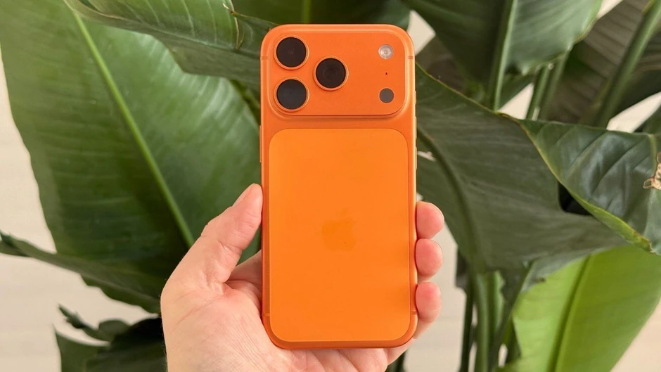 iPhone tiếp tục thắng lớn ở thị trường tỷ dân