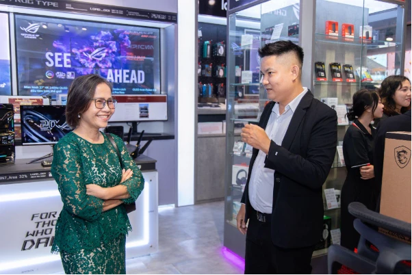 Khai trương showroom Ngô Gia Tự, MYGEAR mở rộng sân chơi cho cộng đồng công nghệ