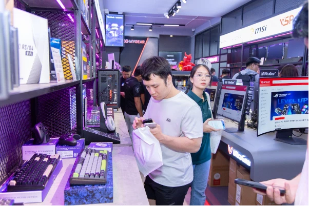Khai trương showroom Ngô Gia Tự, MYGEAR mở rộng sân chơi cho cộng đồng công nghệ