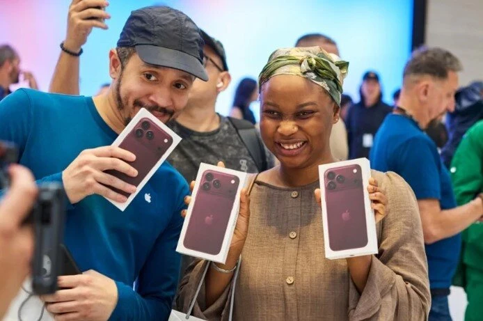 Lần đầu tiên, cặp iPhone Pro được có sự khác biệt chi tiết quan trọng này Lần đầu tiên, cặp iPhone Pro được có sự khác biệt chi tiết quan trọng này