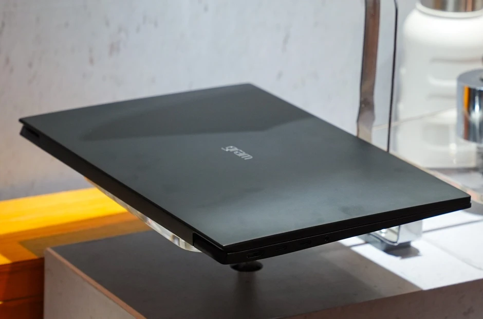 LG trình làng bộ ba laptop LG gram AI 2026, hỗ trợ xóa dữ liệu và khóa máy từ xa