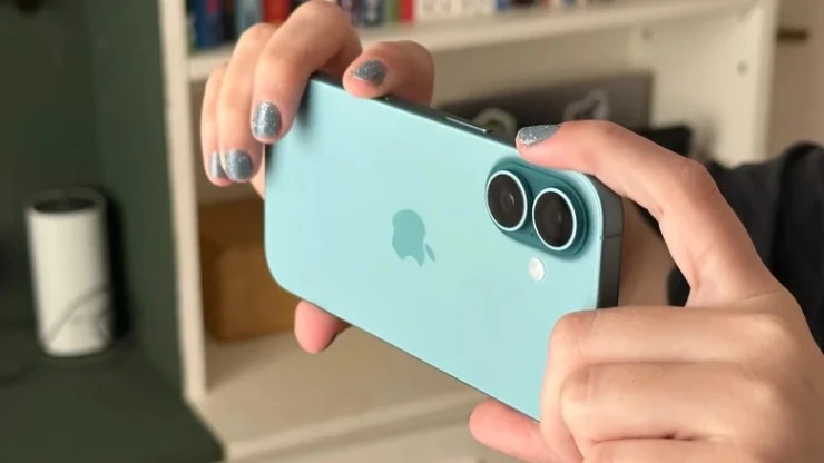 Mẫu iPhone cân bằng giữa giá và hiệu năng nhưng cần cân nhắc kỹ Mẫu iPhone cân bằng giữa giá và hiệu năng nhưng cần cân nhắc kỹ
