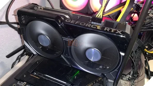 Modder Trung Quốc chế card đồ họa GeForce RTX 4060 Windows 11 trên máy trạm Huawei Arm Modder Trung Quốc chế card đồ họa GeForce RTX 4060 Windows 11 trên máy trạm Huawei Arm