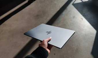 Mua laptop HP năm 2026: Nên ưu tiên chip AI hay CPU mạnh, RAM lớn?