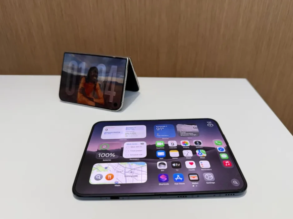 Nên mua iPhone Duo hay chọn Galaxy Z Fold8 rẻ hơn 20 triệu đồng? Nên mua iPhone Duo hay chọn Galaxy Z Fold8 rẻ hơn 20 triệu đồng?