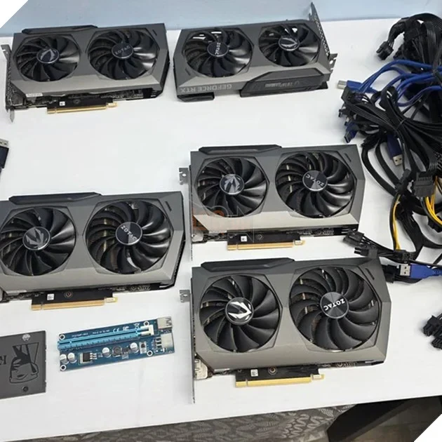 Người dùng Reddit bất ngờ tìm thấy 12 card RTX 3070 trong hai dàn máy đào tiền ảo