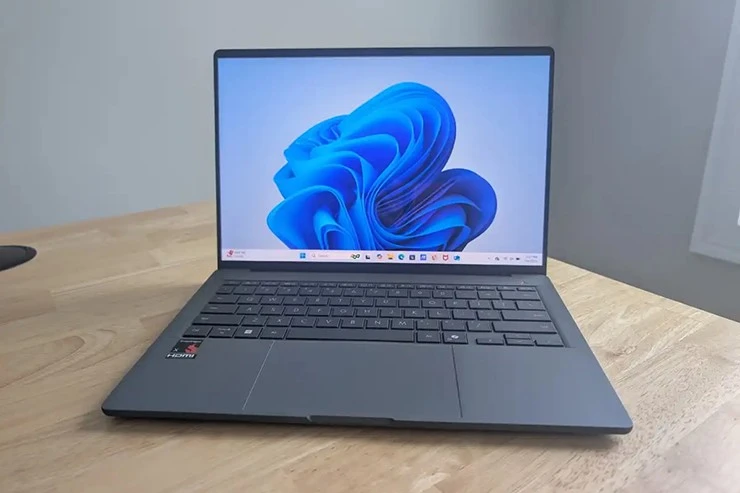 Nhiều người dùng bắt đầu thích laptop vỏ nhựa hơn kim loại