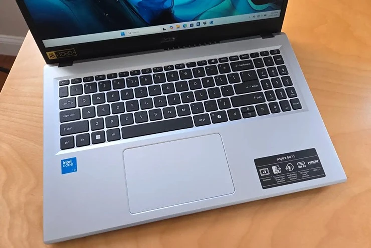 Nhiều người dùng bắt đầu thích laptop vỏ nhựa hơn kim loại