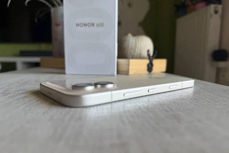 Ông vua smartphone tầm trung khiến nhiều flagship phải dè chừng