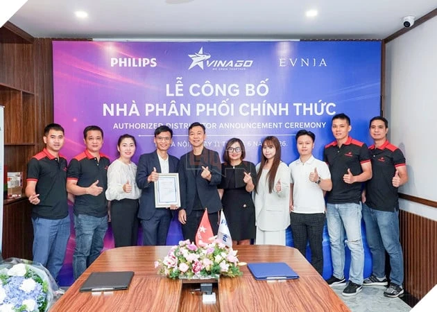Philips Và VINAGO Ký Kết Hợp Tác Chiến Lược, Đẩy Mạnh Phân Phối Ngành Hàng Màn Hình Máy Tính Tại Việt Nam