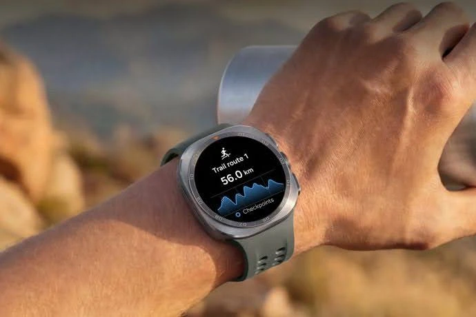 Pin 800 mAh, màn hình 5.000 nit, Galaxy Watch Ultra2 có đáng để lên đời?
