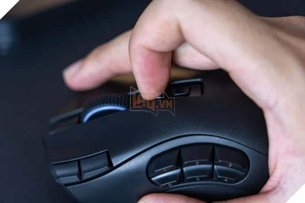Razer Naga V3 Pro Review: Chuột MMO “3 Trong 1” Cho Game Thủ