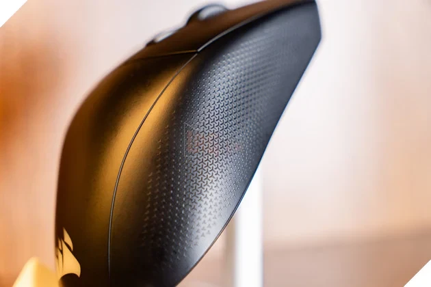 Review Corsair NIGHTSWORD v2 WIRELESS SD : Khi chuột gaming trở thành trung tâm điều khiển