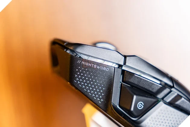 Review Corsair NIGHTSWORD v2 WIRELESS SD : Khi chuột gaming trở thành trung tâm điều khiển