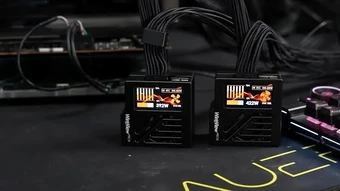 RTX 5090 Lightning được độ tản nước custom, giảm tới 11°C khi chạy ở mức tiêu thụ điện 800W