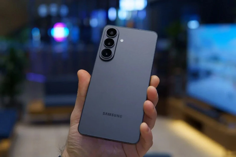 Samsung đang phải lấy lợi nhuận bán chip bù lỗ cho smartphone Samsung đang phải lấy lợi nhuận bán chip bù lỗ cho smartphone
