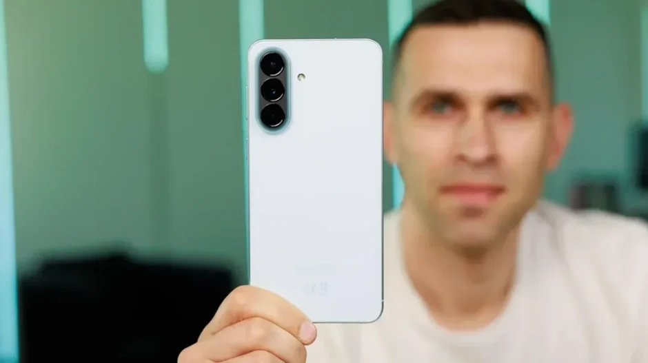 Samsung rút sản lượng smartphone vì bán ế