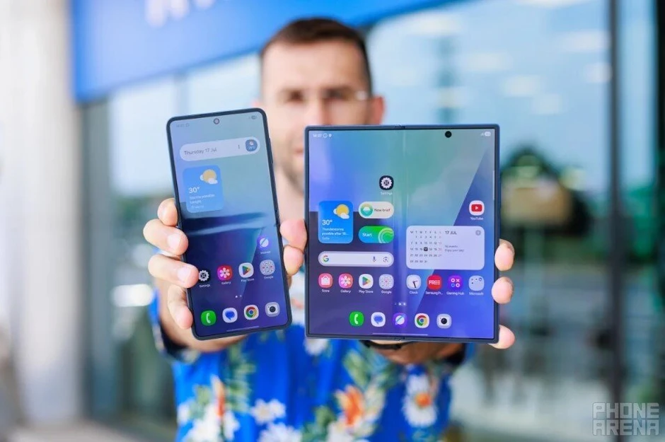 Samsung sẽ liên tục bại trận trên thị trường smartphone màn hình gập? Samsung sẽ liên tục bại trận trên thị trường smartphone màn hình gập?