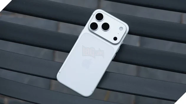 Sinh viên nên mua iPhone 17e hay iPhone 17?