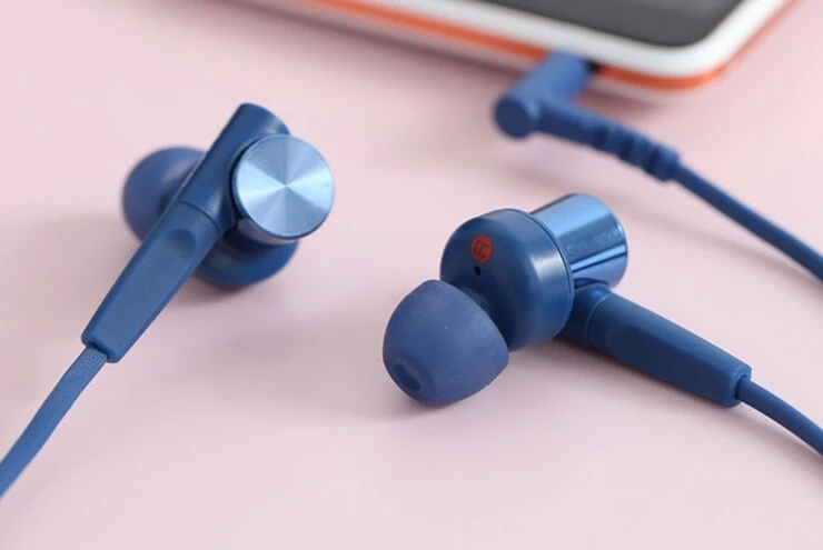 Tai nghe đầu mút silicon có gì vượt trội mà ngày càng được ưa chuộng?