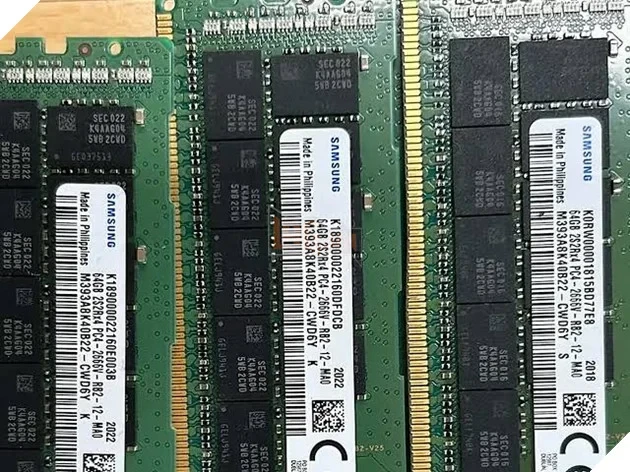 Tình cờ tìm thấy 30 thanh RAM DDR4 trong gara, giá trị có thể lên tới 12.000 USD