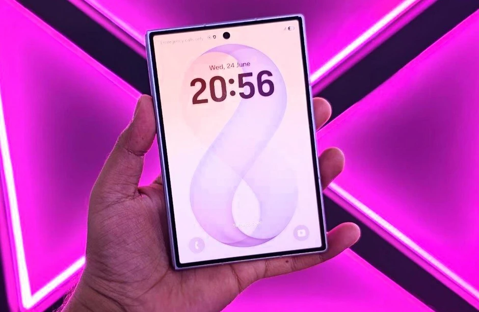 Trình làng Galaxy Z Fold 8 với màn hình siêu rộng mới