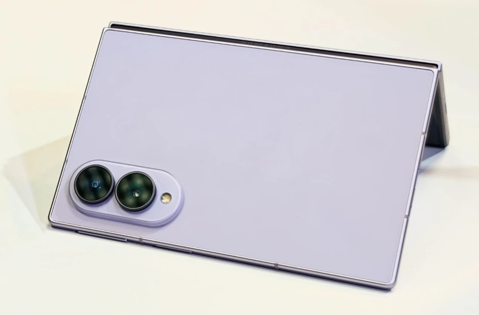 Trình làng Galaxy Z Fold 8 với màn hình siêu rộng mới