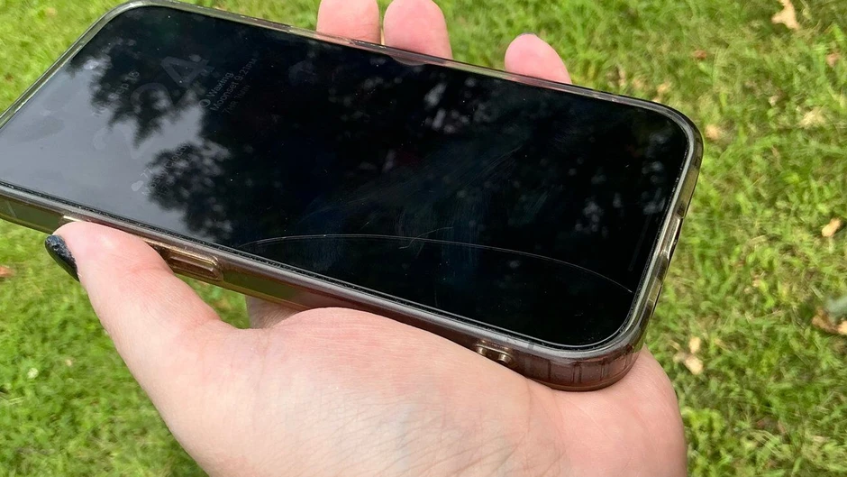 Tròn 1 năm lên kệ, iPhone 17 còn đáng giá không?