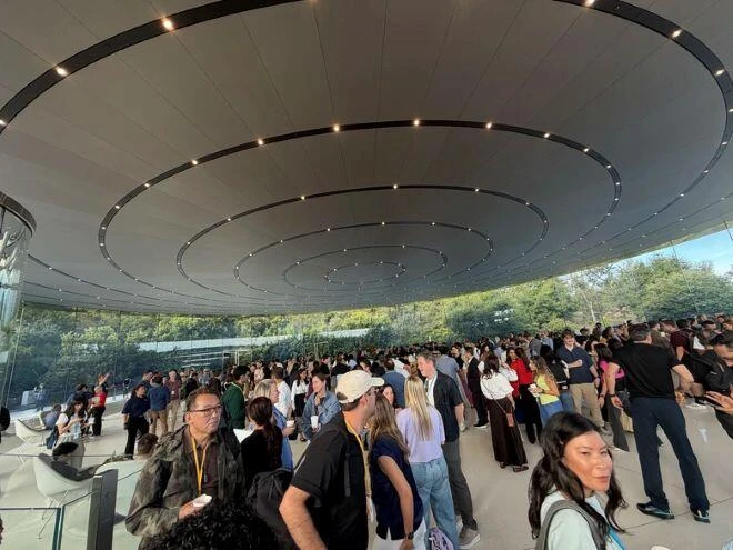 TRỰC TIẾP: Apple trình làng iPhone 18 Pro, iPhone 18 Pro Max và iPhone Duo màn hình gập