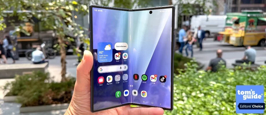 Xếp hạng smartphone màn hình gập tốt nhất tháng 6/2026