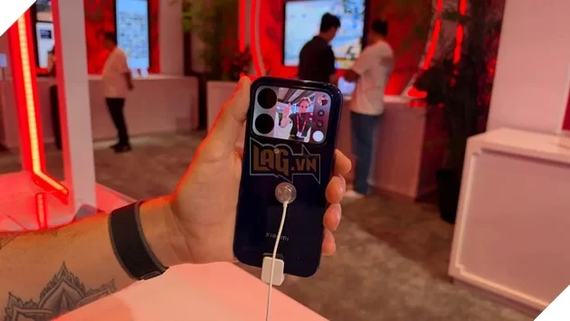 Xiaomi 18 Pro có màn hình phụ và công nghệ chống nhìn trộm mới, cạnh tranh Galaxy S26 Ultra