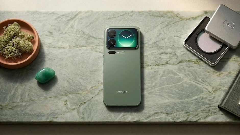 Xiaomi 18 Pro hé lộ màn hình phụ độc đáo tích hợp AI