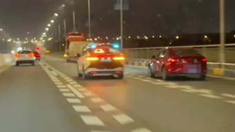 “Mắc kẹt giữa cao tốc”, Taxi không người lái tê liệt, hành khách hoảng loạn suốt 2 giờ
