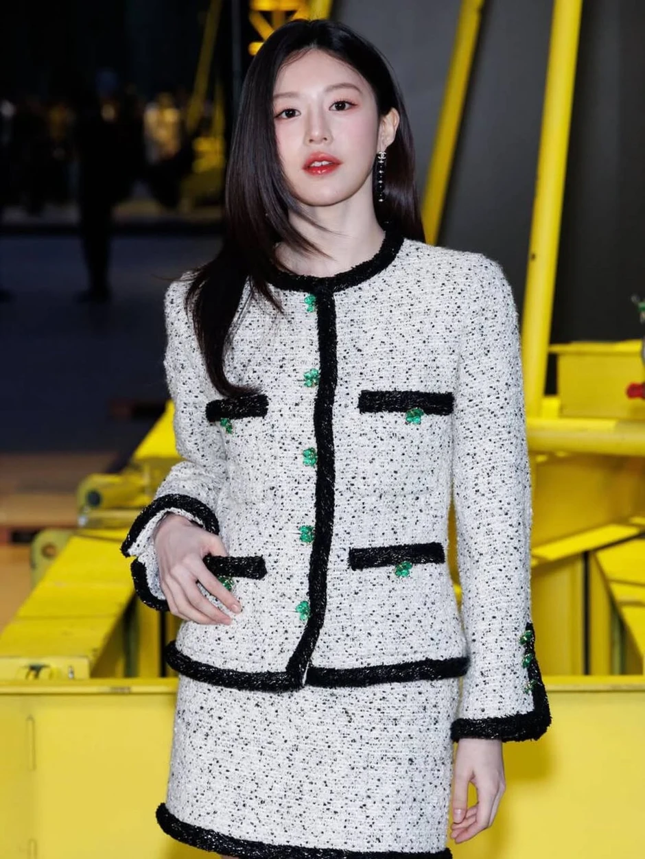 Góc nhìn: Go Youn Jung tại Paris Fashion Week