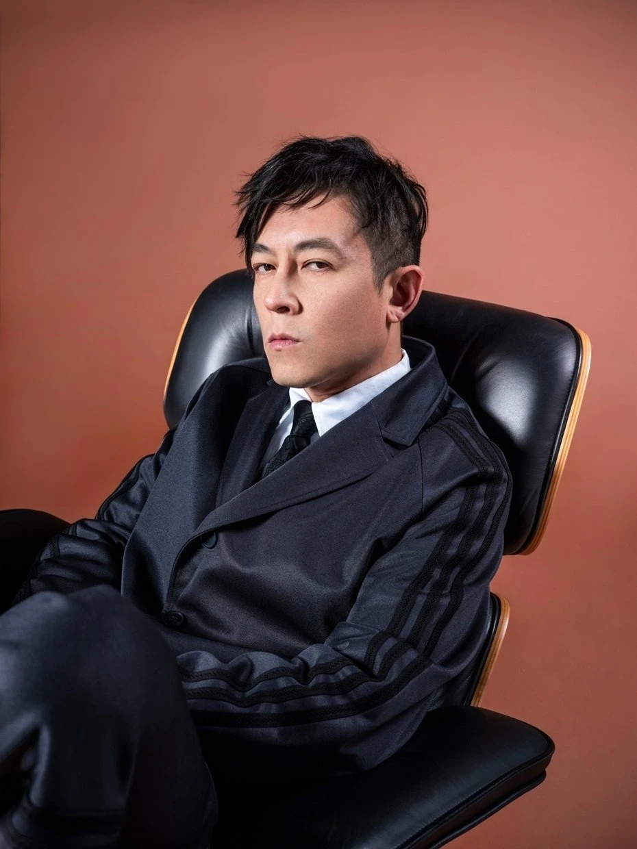 "Badboy khét tiếng" gầy rộc già chát gây sốc, vì 1.300 tấm ảnh mà vĩnh viễn bị showbiz "cấm cửa"